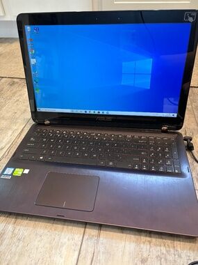 ASUS Q524U laptop Intel Core i7-6500U 12.0 GB